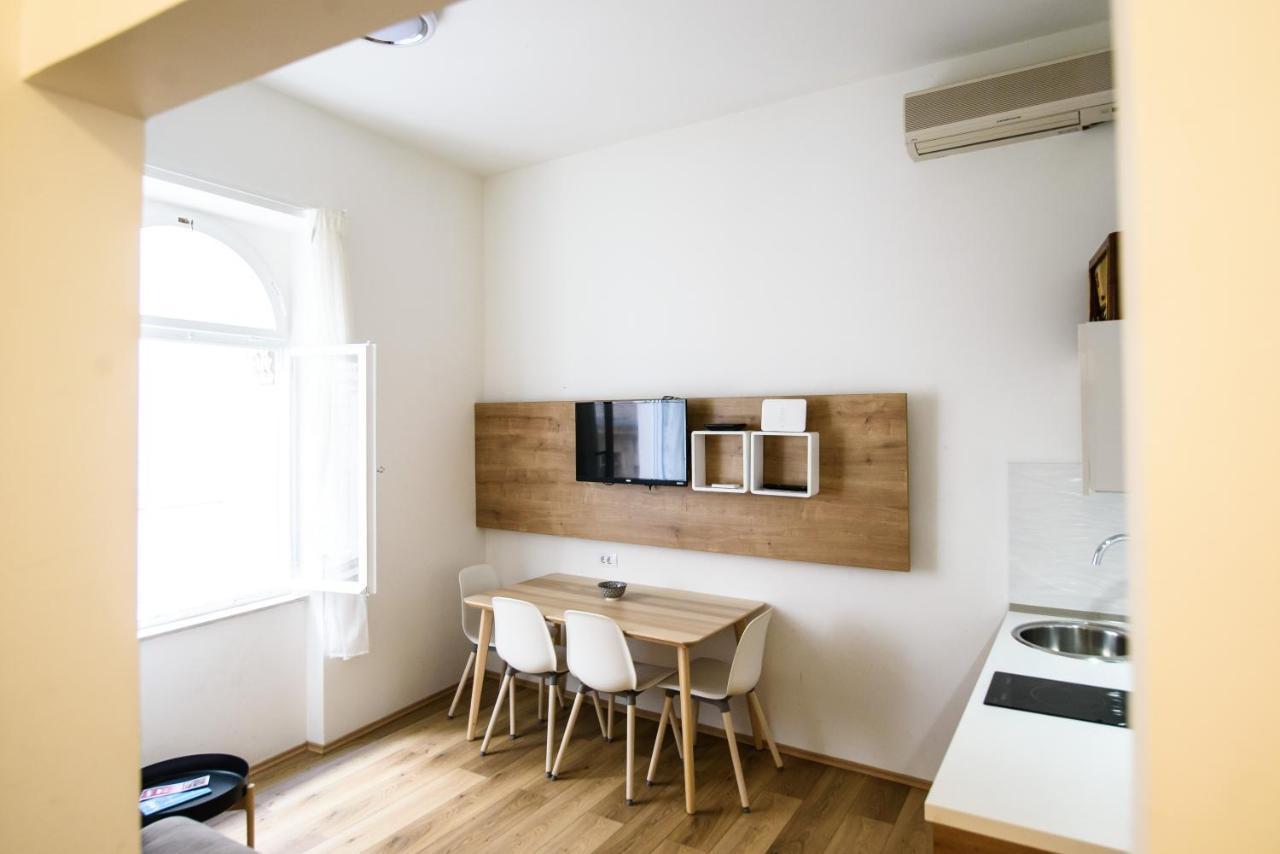 Street Buzz Old Town Apartment By Duhomes 두브로브니크 외부 사진